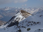 47 Bella e con poca neve la cima del MIncucco , ma prima della cima troppa traccia da fare!